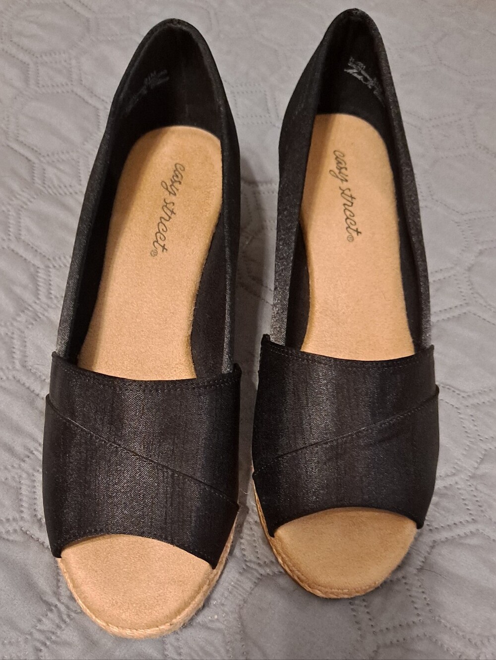 easy street Black Open-Toe Flats 8.5